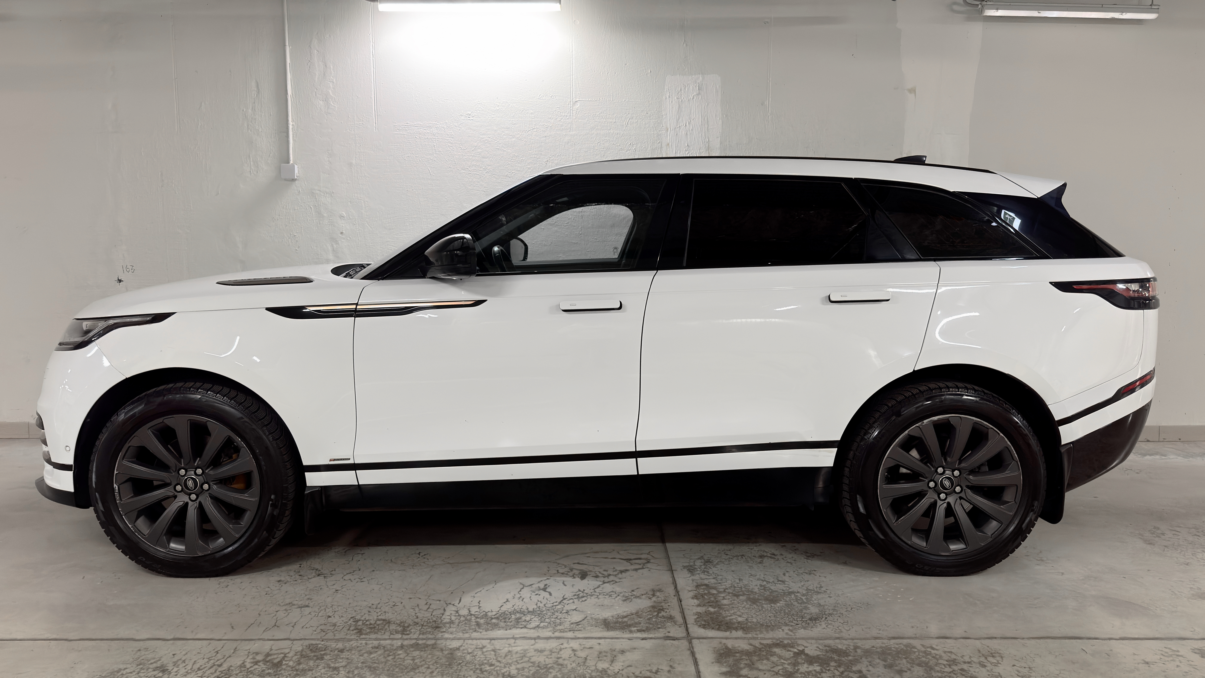 Land Rover Range Rover Velar SE - изображение 5