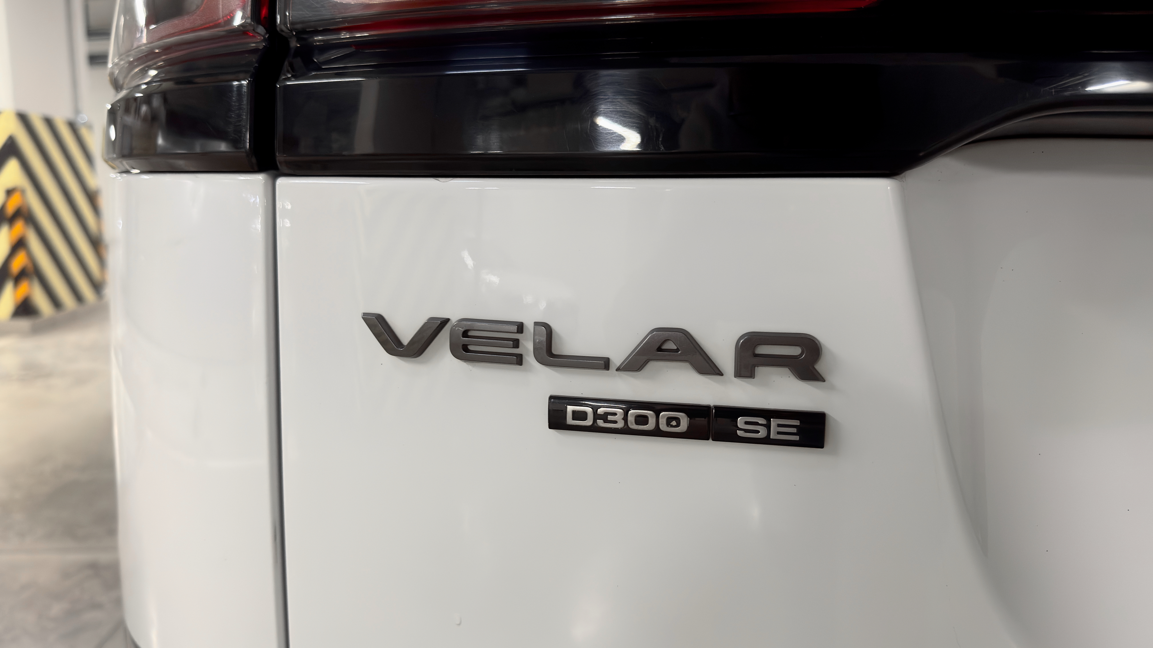 Land Rover Range Rover Velar SE - изображение 9