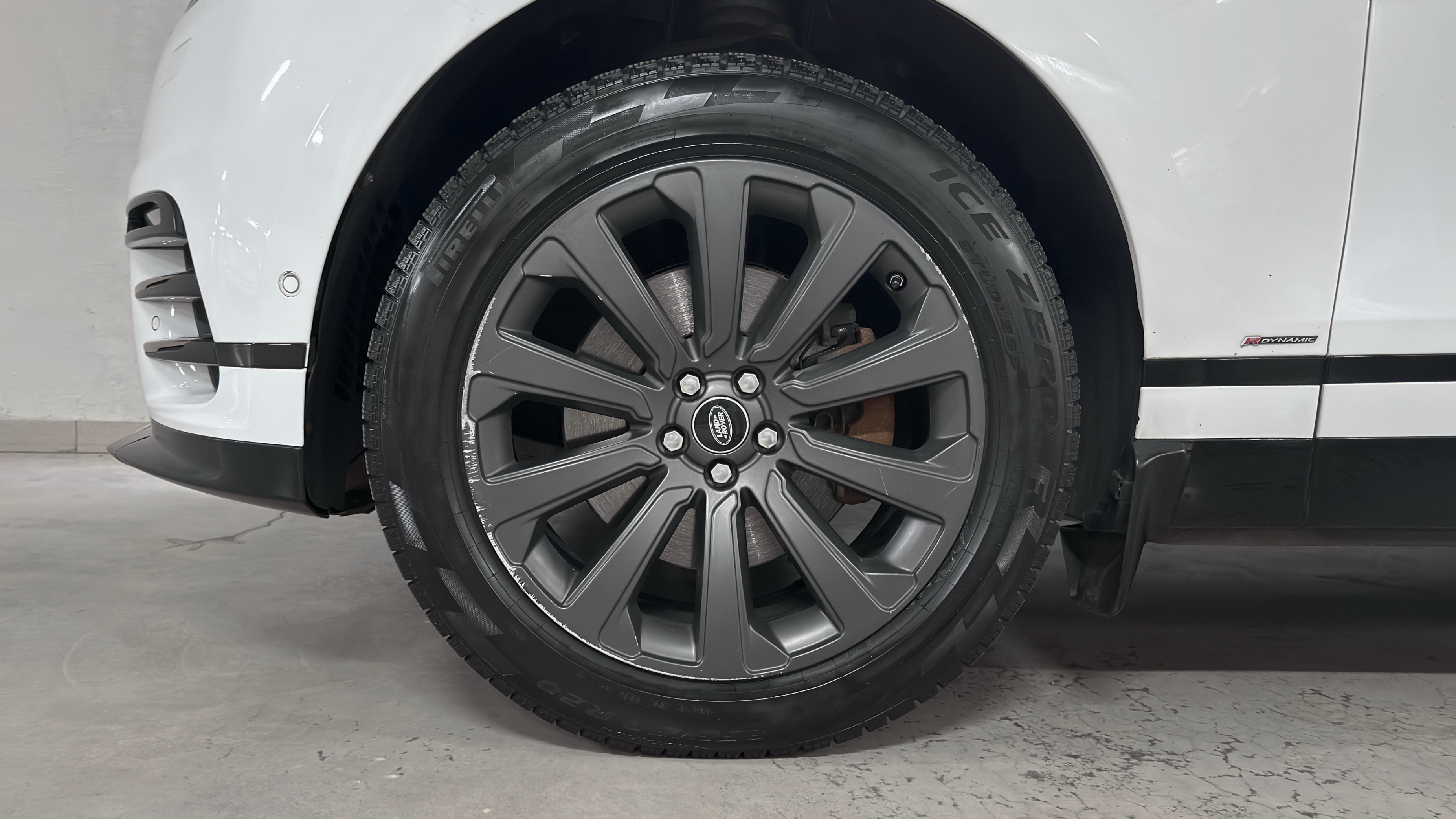 Land Rover Range Rover Velar SE - изображение 10