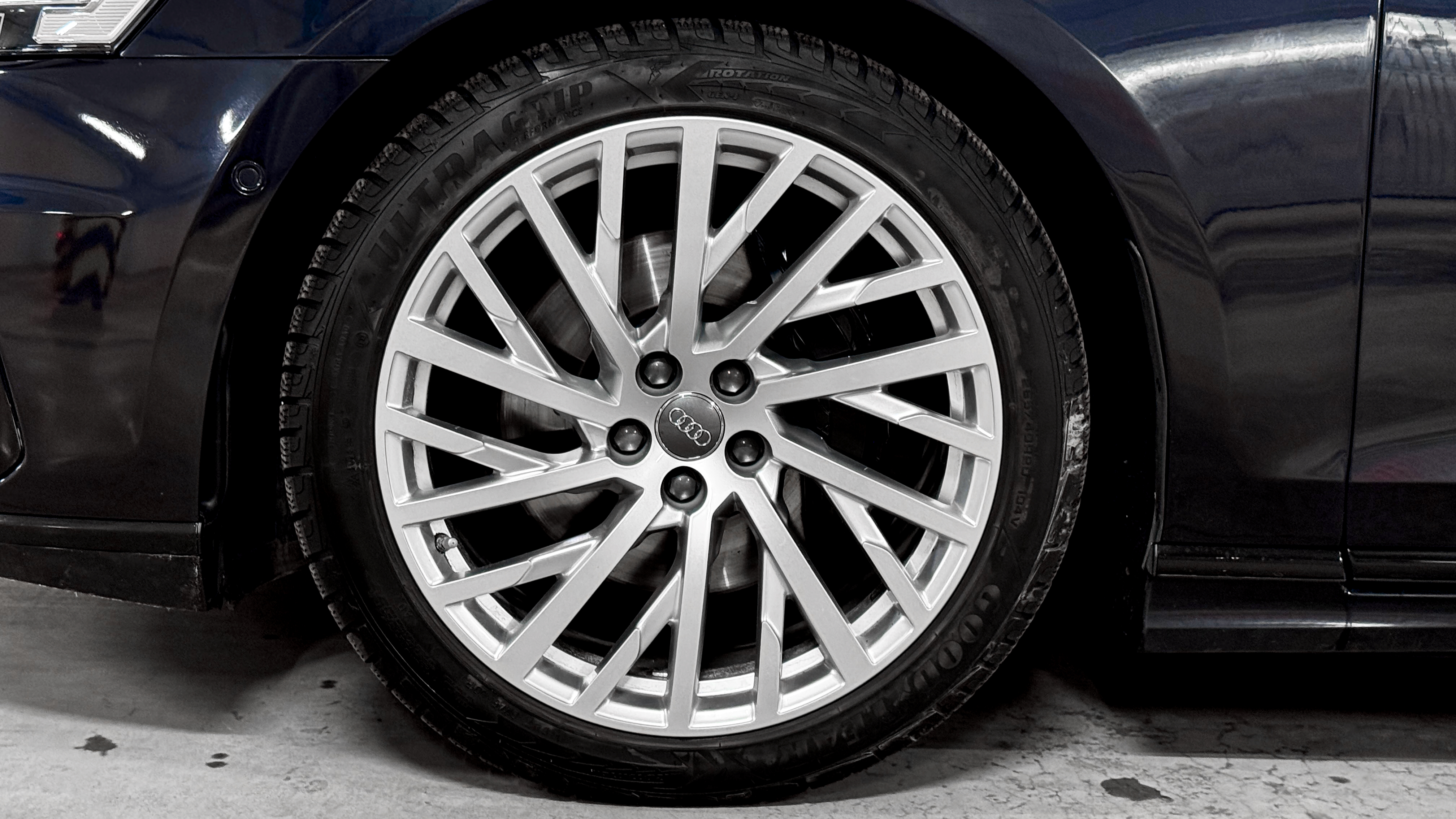 Audi A8 50 TDI - изображение 8