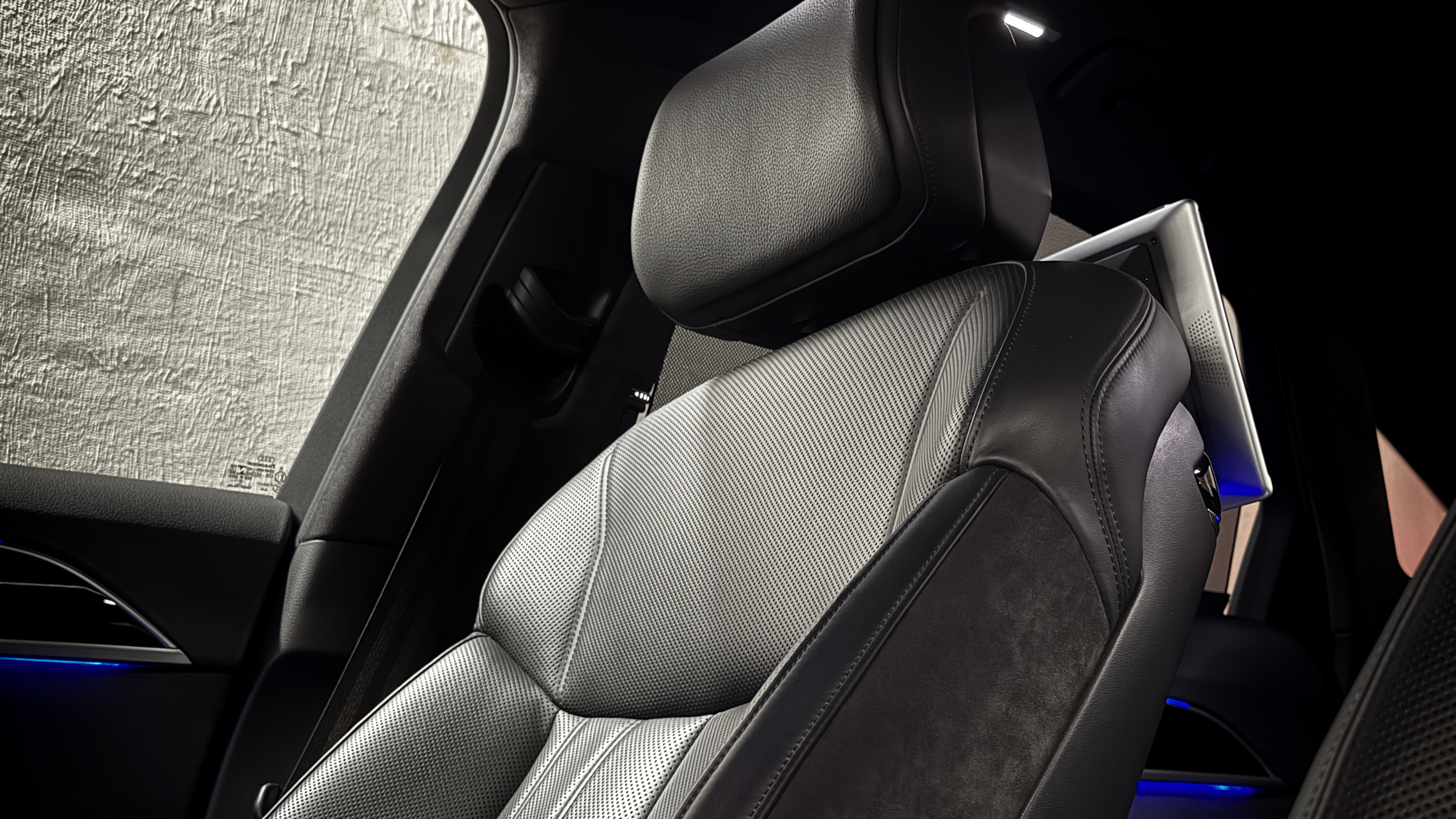 Audi A8 50 TDI - изображение 21